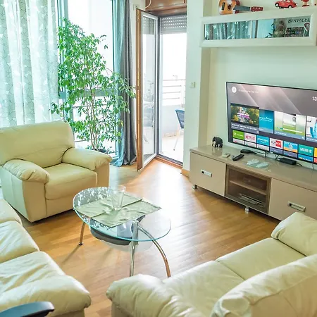 Light And Specious Appartement *